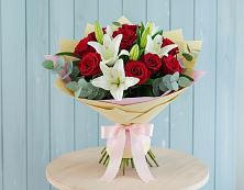 Букет цветов из:  Лилии и Розы в Дровосеки