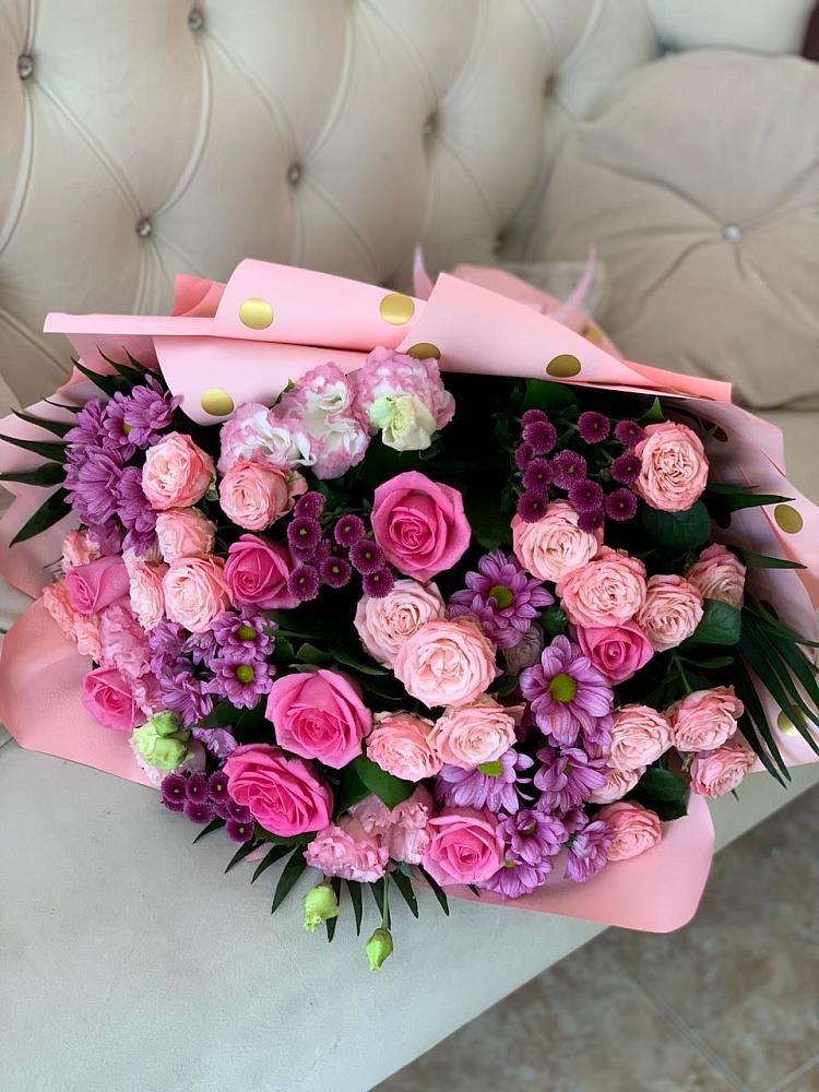 Букет цветов из: Хризантемы, Розы и Лизиантусы в Дровосеки