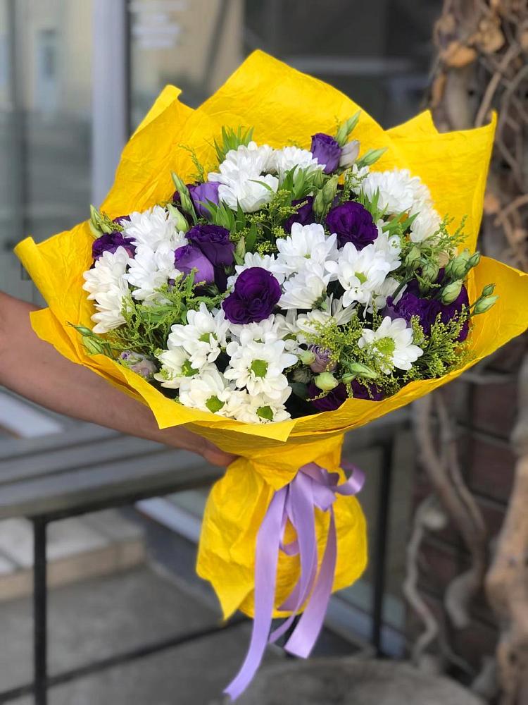 Букет цветов из: Ирисы, Хризантемы и Ромашки в Дровосеки