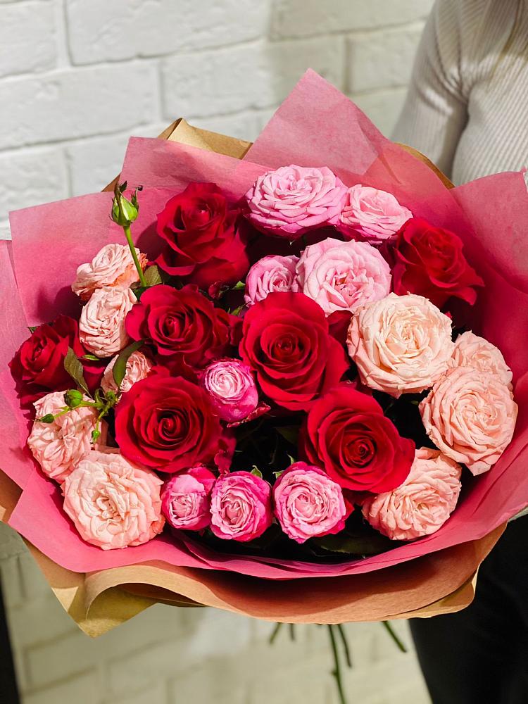 Букет цветов из: Розы в Дровосеки