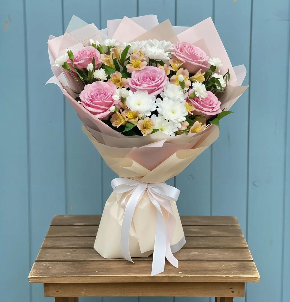 Букет цветов из: Гвоздики, Орхидеи и Розы в Дровосеки