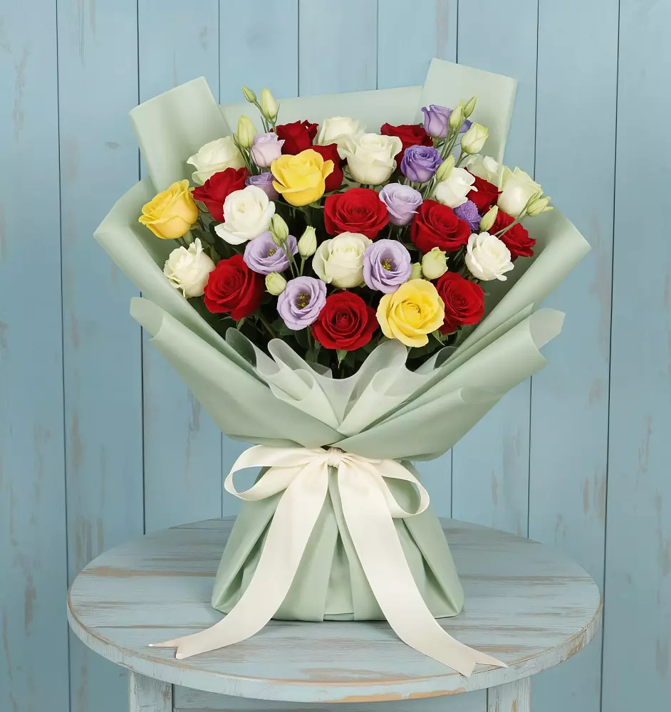 Букет цветов из: Розы в Дровосеки