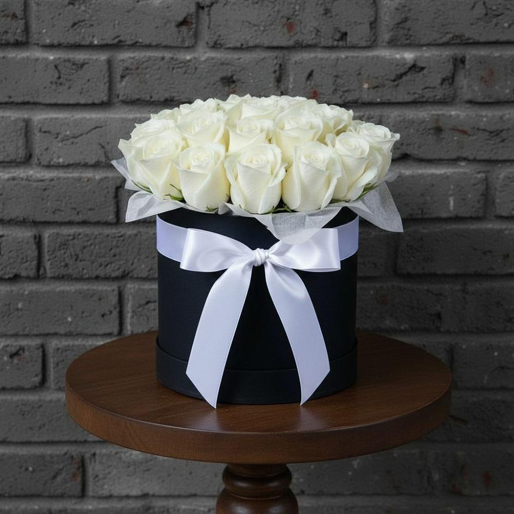 Цветочная композиция из Розы в шляпной коробке в Дровосеки